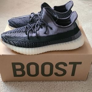 Yeezy Boost 350 V2 “Carbon”